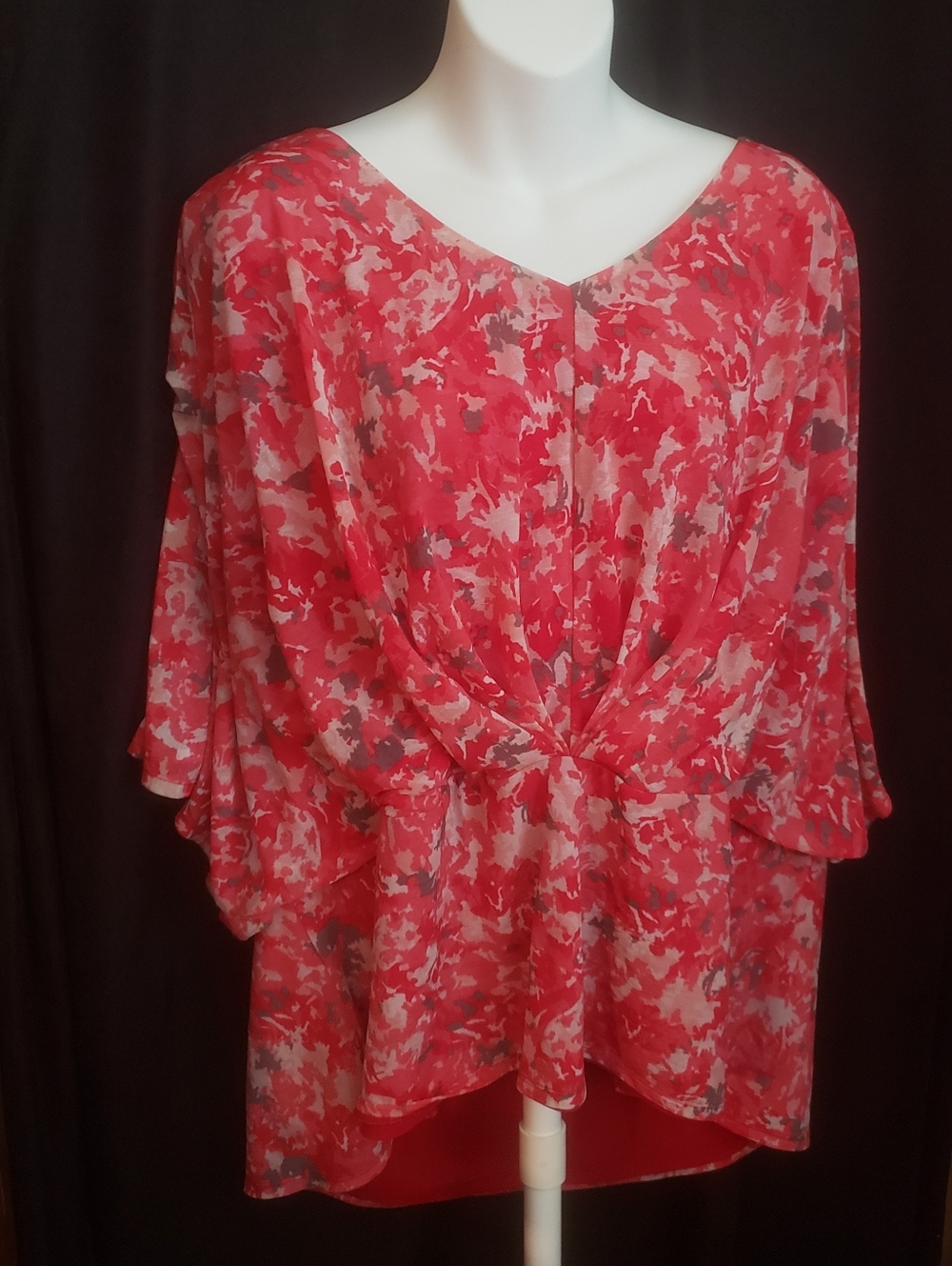 Dana Buchman Vibrant Red and White Blouse